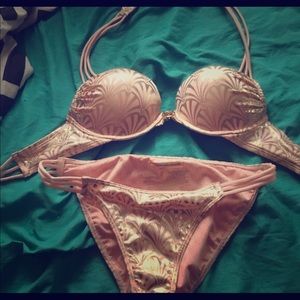 Victoria secret miraculous bikini 34A med bottoms
